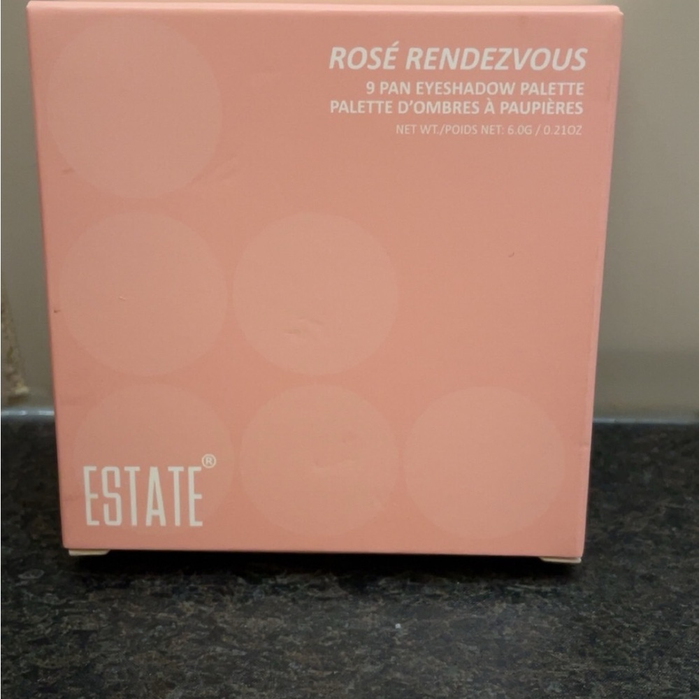 Estate Rosé Rendezvous Makeup Collection - Picture 2 of 4
